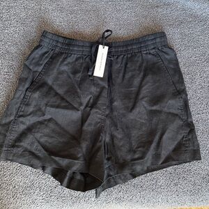 NWT Banana Republic linen pull-on 4”short